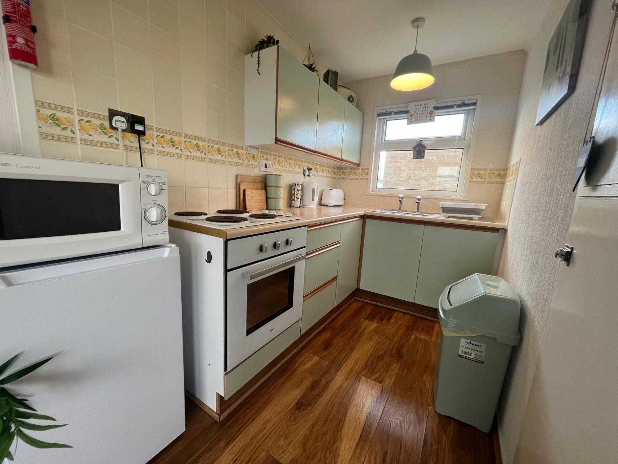 The Green One: Pet-Friendly Chalet with Wi-Fi at Sunbeach Scratby Exterior photo